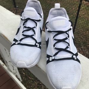 Nike Sneakers⭐️⭐️⭐️ FINAL DAYS⭐️⭐️⭐️